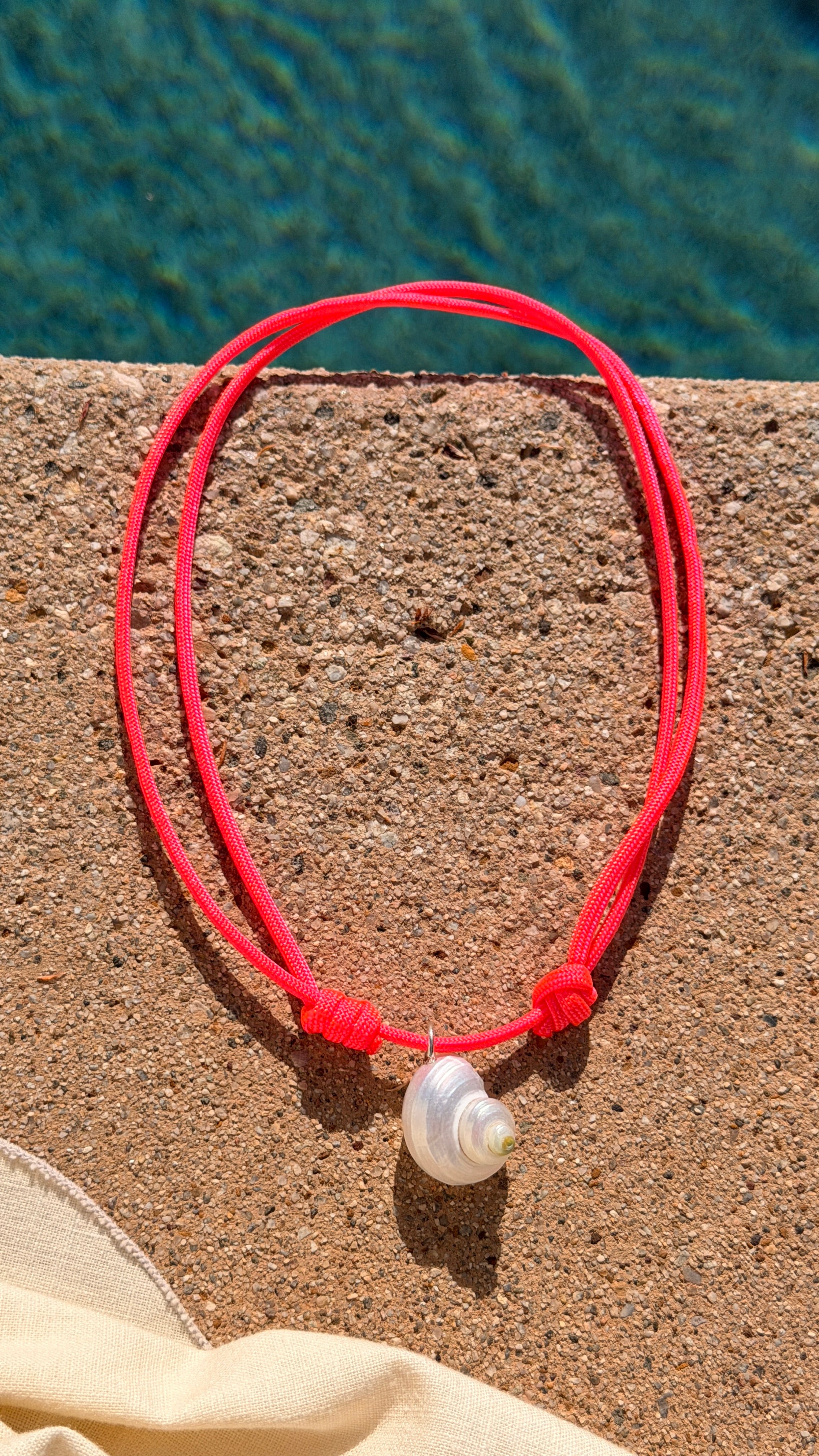Hang ten paracord and Turbo